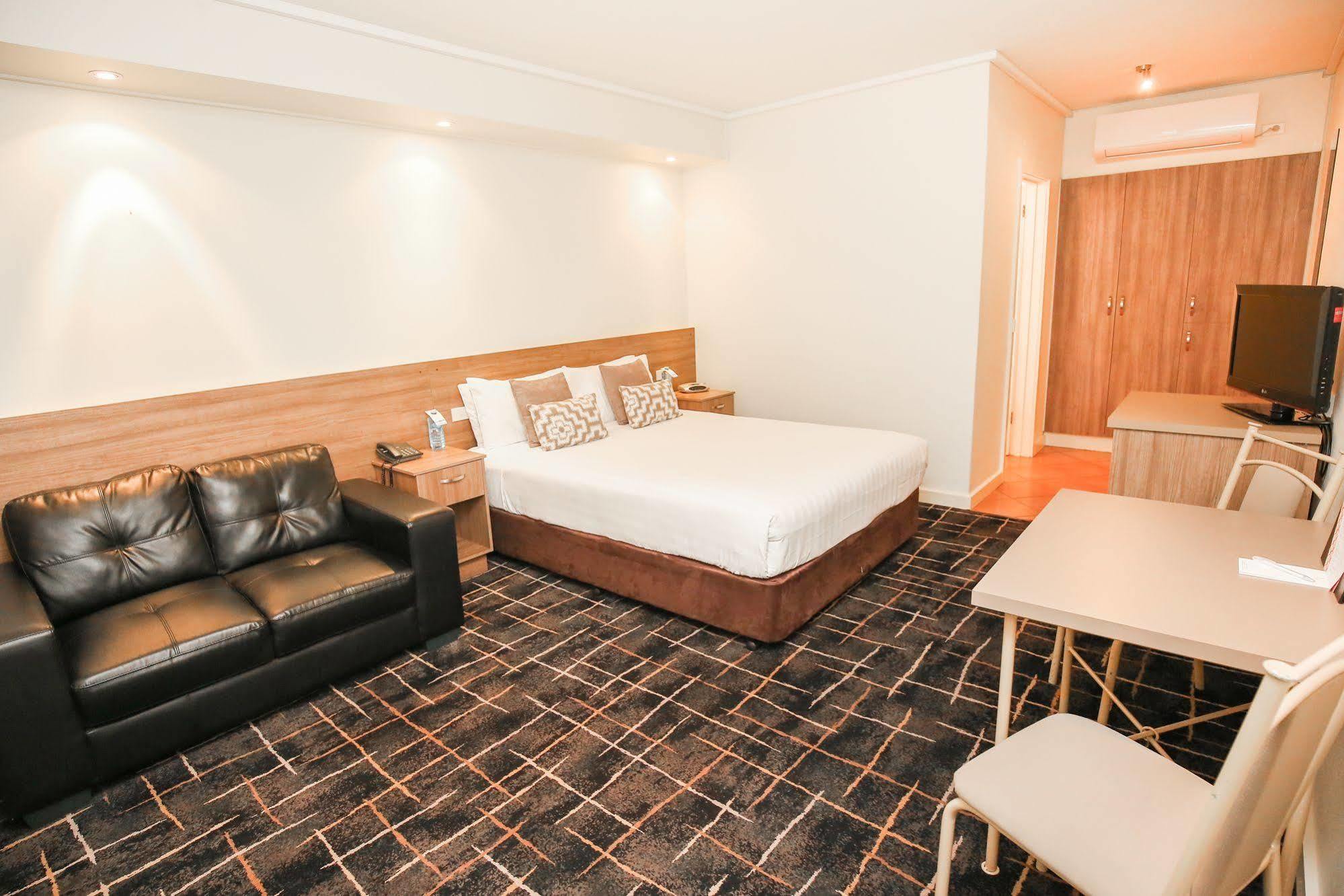 Commodore Mildura Motel Extérieur photo