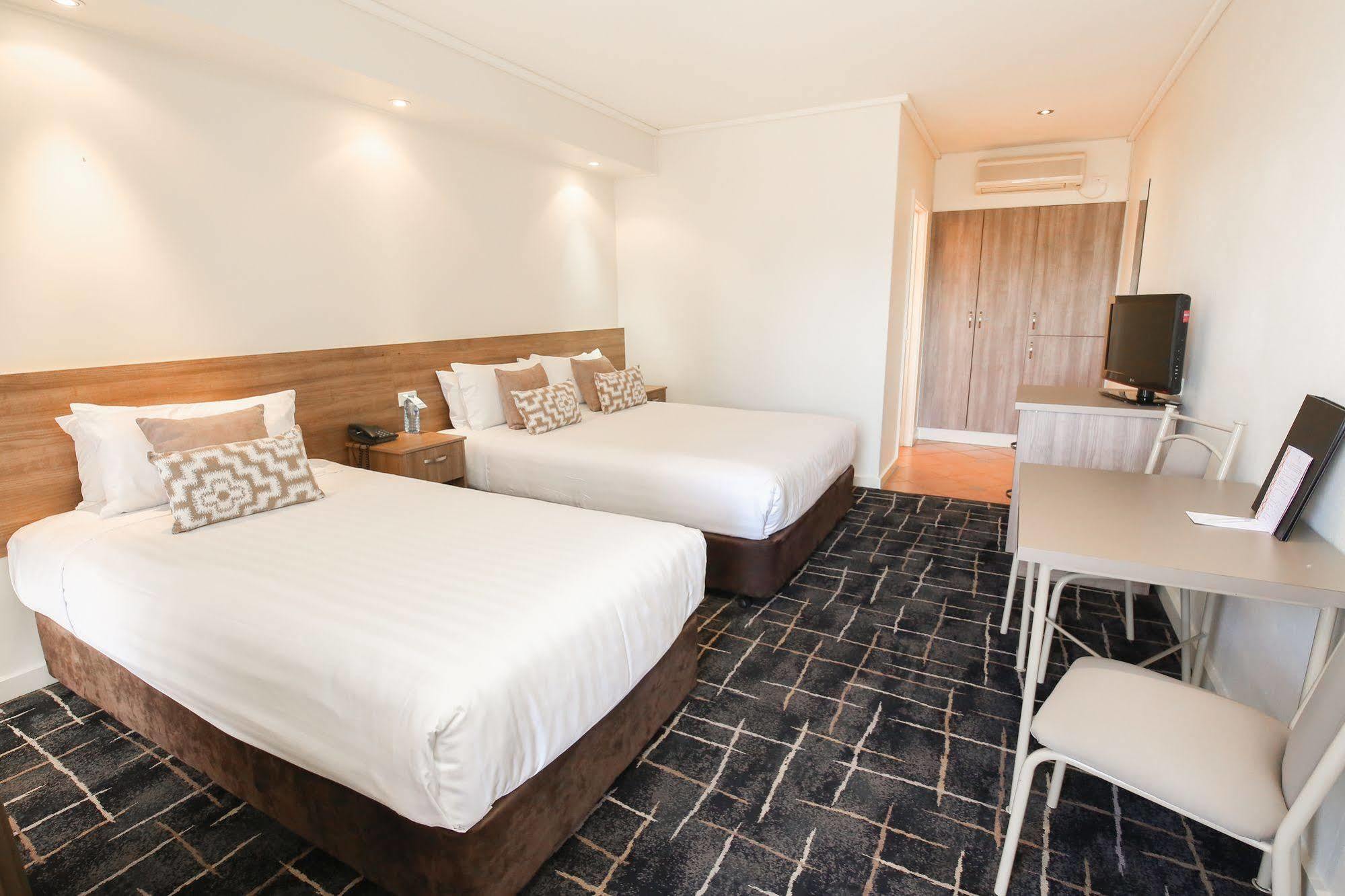 Commodore Mildura Motel Extérieur photo