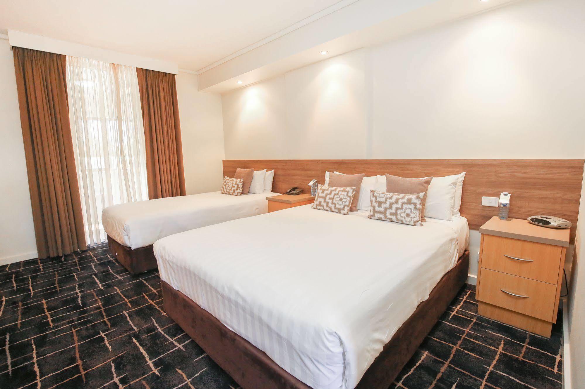 Commodore Mildura Motel Extérieur photo