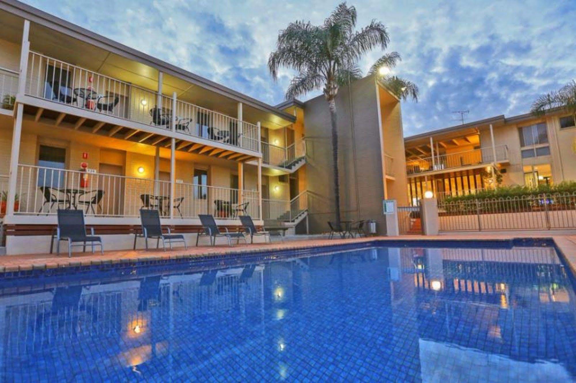 Commodore Mildura Motel Extérieur photo
